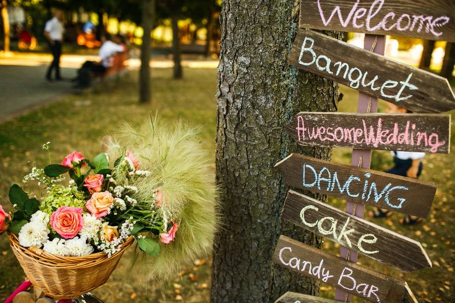 Fincas para bodas en Madrid con letrero